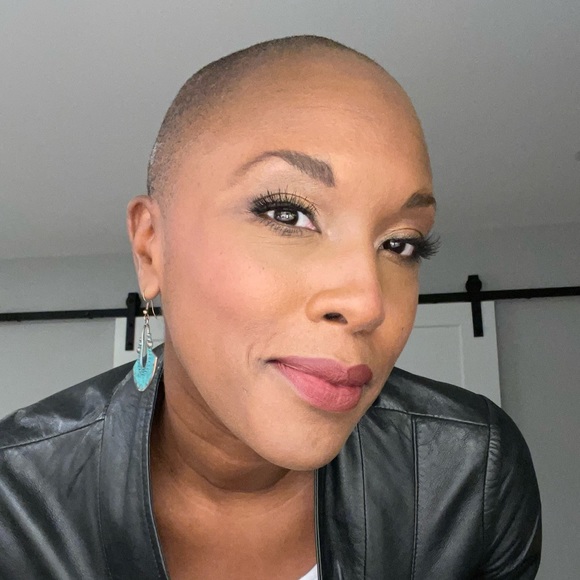 Meet your Posher, Leah - Picture 1 of 1